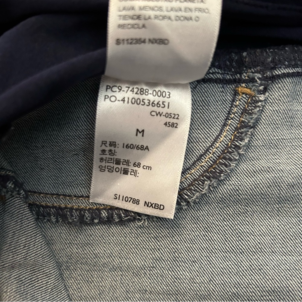 Signature Levi Strauss Gold Maternity Shorts Size Medium - Picture 4 of 6